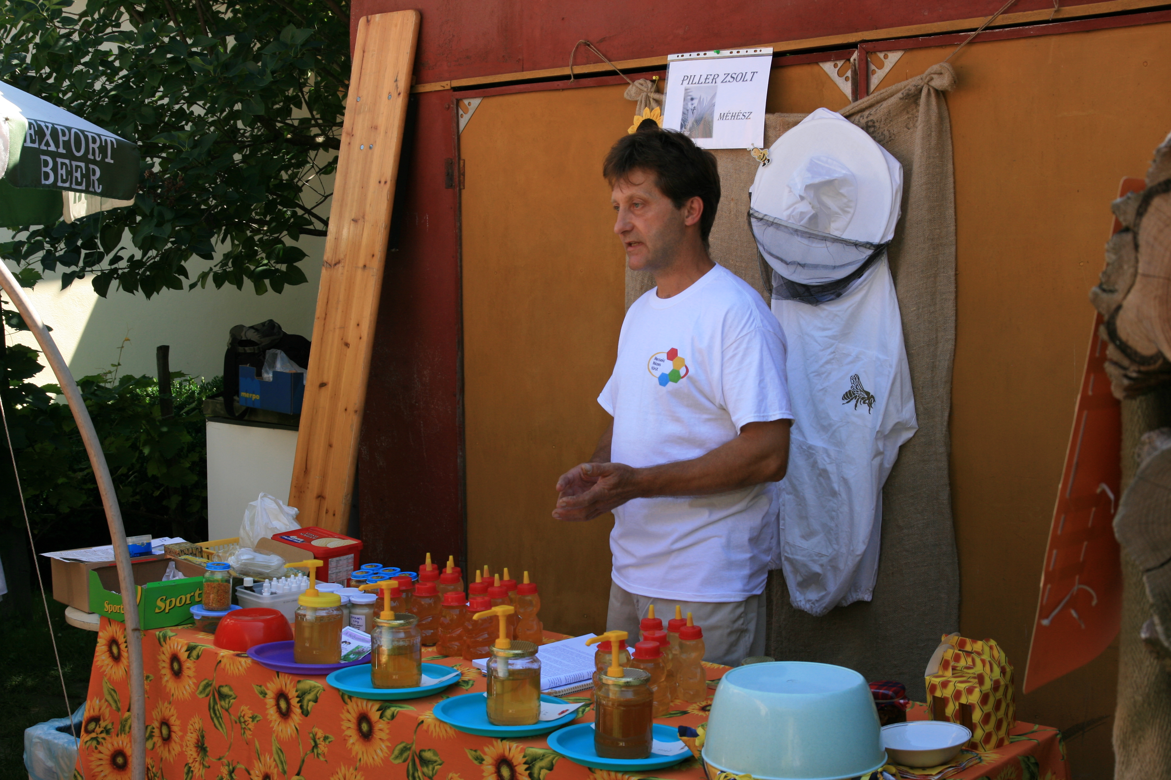 Piller Zsolt méhészete